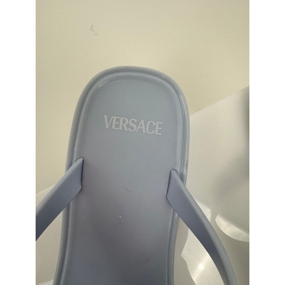 Versace NWOT Blue Rubber Medusa Flip Flop Thong Sandals – Size EU 37 / US 7 - Picture 4 of 10
